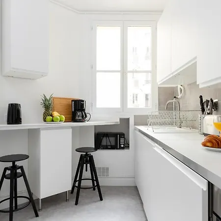 River Seine - Notre Dame Private Apartment - 30 Nuits Min Parijs